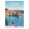 Affiche personnalisée de Collioure avec famille de dos face à la ville, personnages personnalisables, vue sur le port et le clocher emblématique.