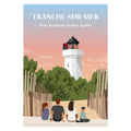 une famille de dos assise face au phare de la Tranche-sur-Mer